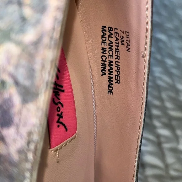 Betsey Johnson Artistic Multicolor Heels - Picture 9 of 10